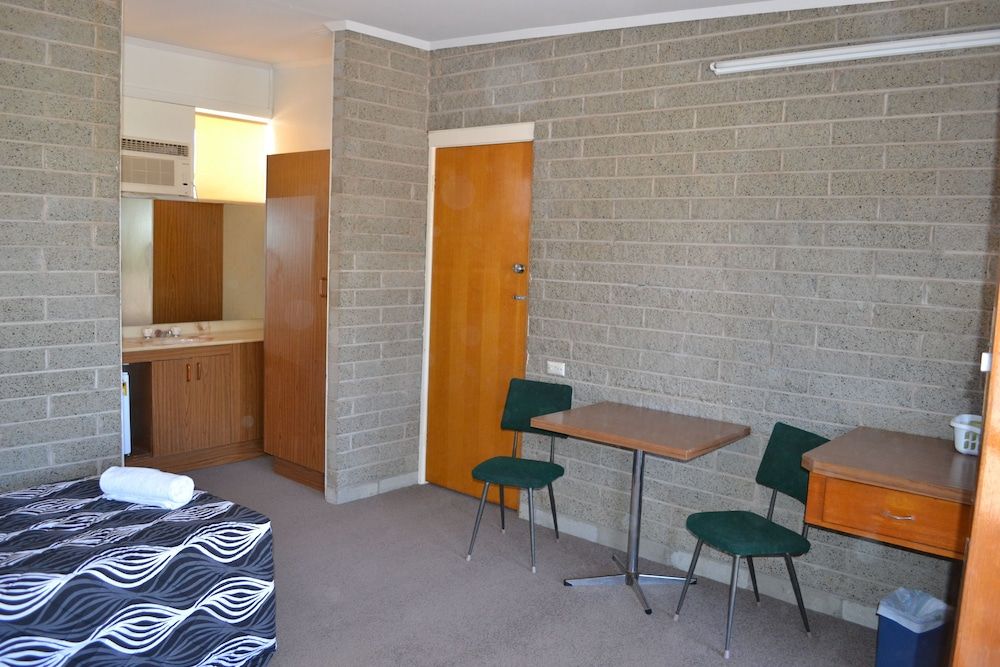 Shamrock Hotel Motel Balranald 2