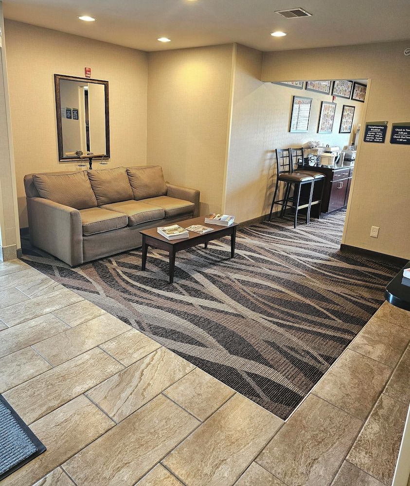 Cobblestone Inn & Suites - Clintonville 2