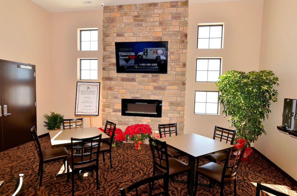 Cobblestone Inn & Suites - Holstein 3