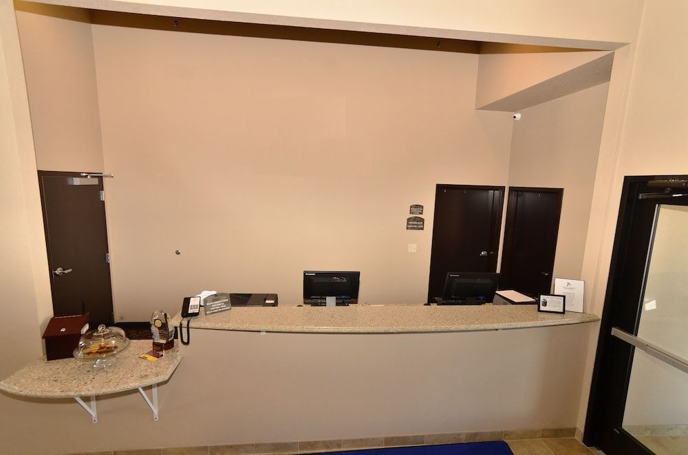 Cobblestone Inn & Suites - Holstein 2