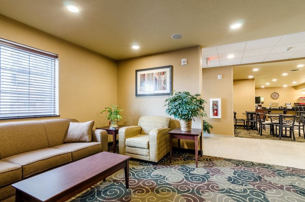 Cobblestone Inn & Suites - Oberlin 3