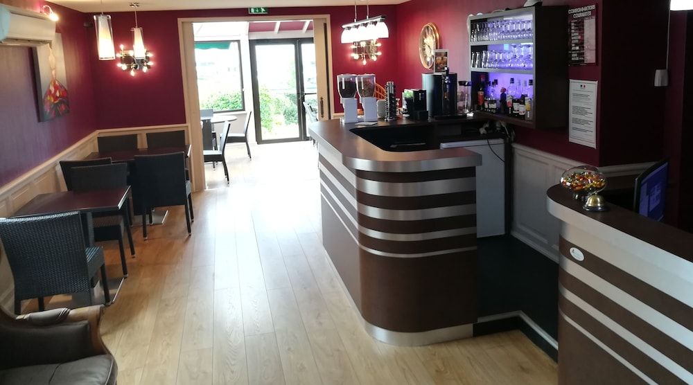 Contact Hôtel du Relais Thouars 2