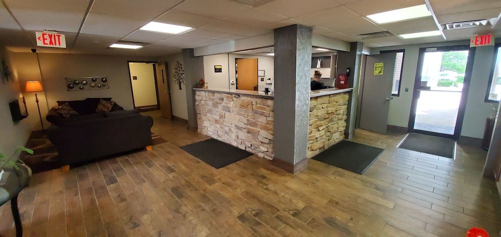 Cottonwood Inn and Conference Center 2