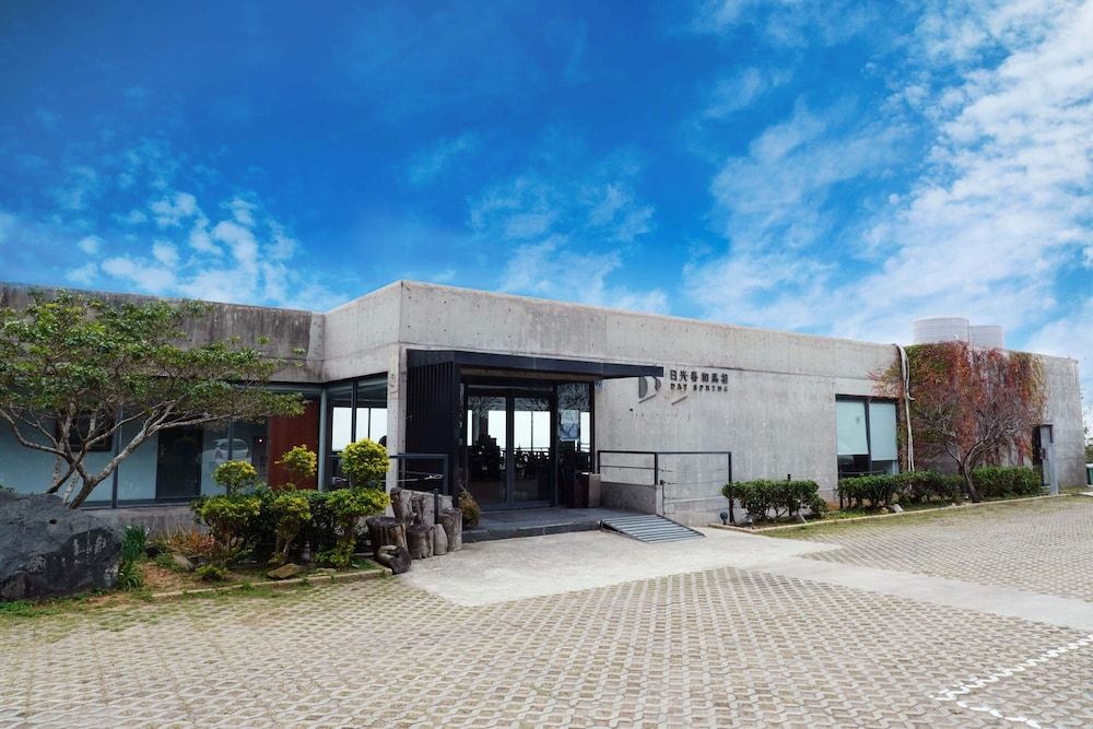 Day Spring -1 estrelas em Nangan