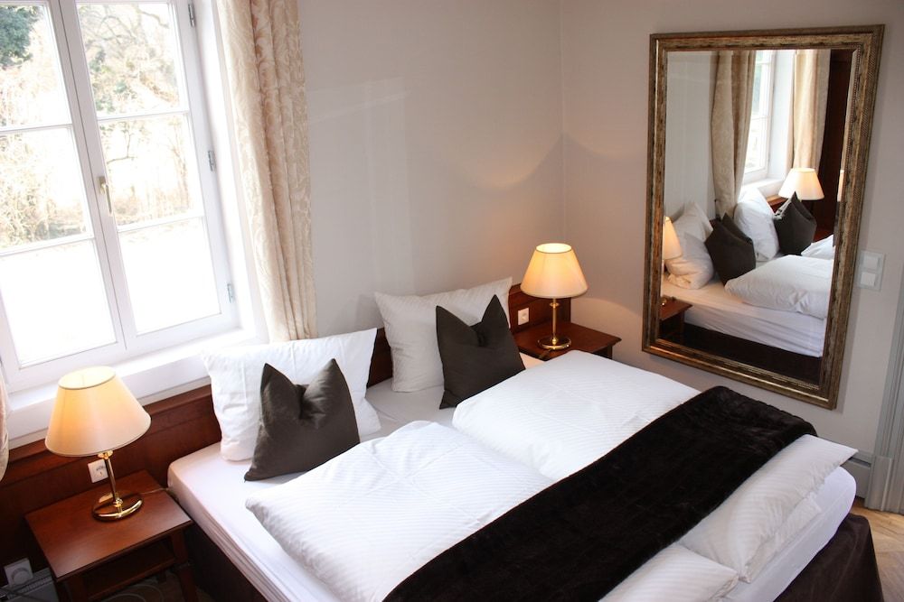 Jagdschloss Moenchbruch 2