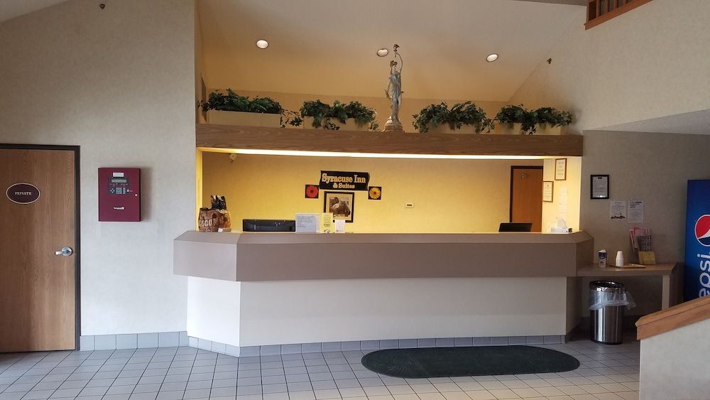 Syracuse Inn & Suites 2