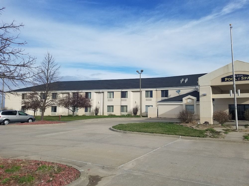 Syracuse Inn & Suites 3 estrelas em Syracuse