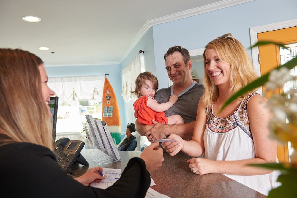 Drifting Sands Oceanfront Hotel 2