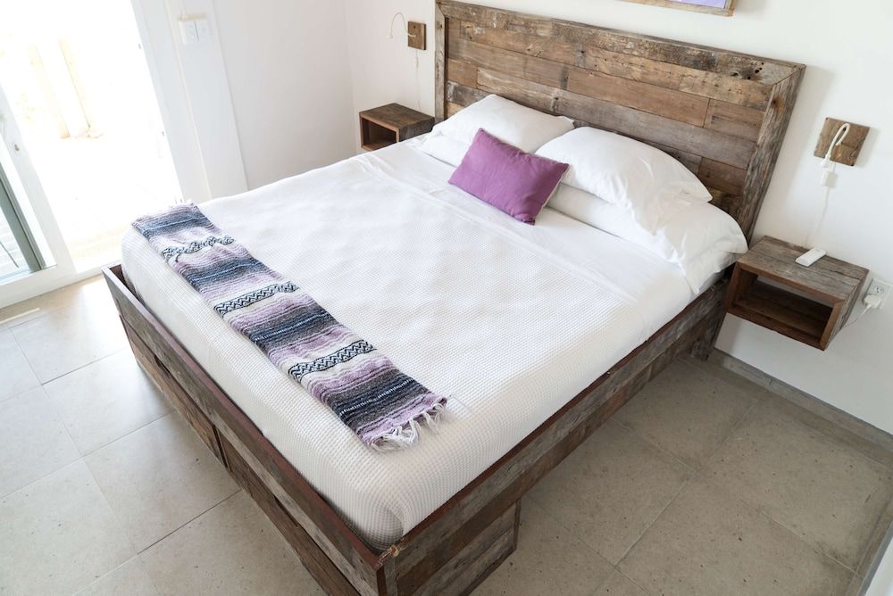 Thatch Caye, a Muy'Ono Resort 3