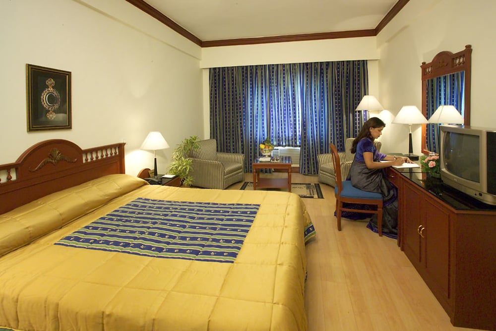 Empires Hotel Paradip 2