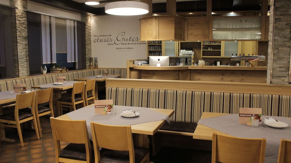 Landhotel Gasthof Zur Krone 2