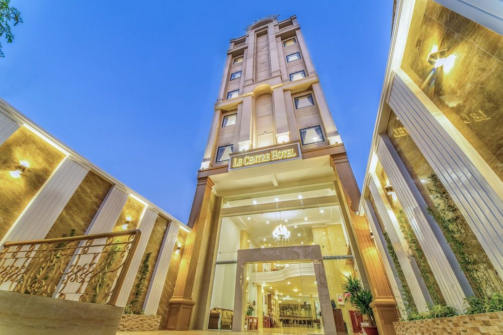 Le Centre Hotel 3 estrelas em Plây Ku