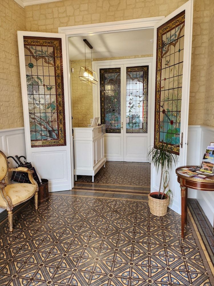 Hôtel la Tour Perrier 2