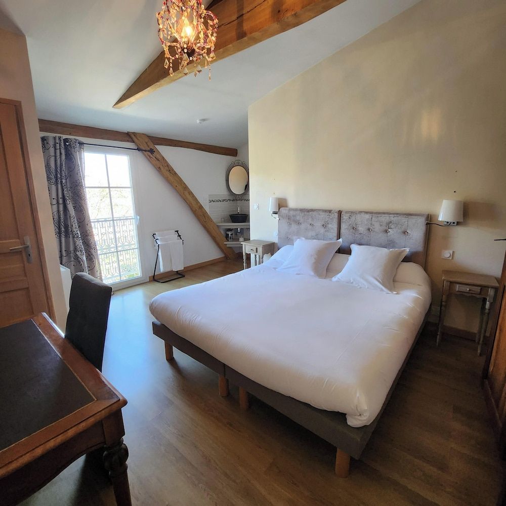 Hôtel la Tour Perrier 3