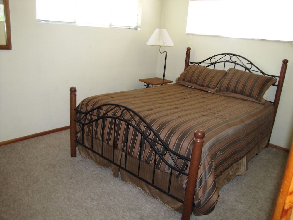 Kern Riverfront Lodge 2