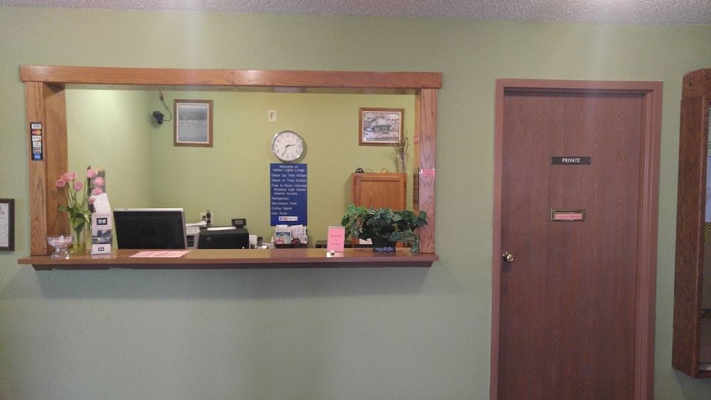 Harbor Lights Lodge 3