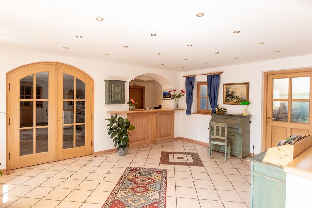 Landgasthof Hotel SchÔøΩntag & Steak House 2