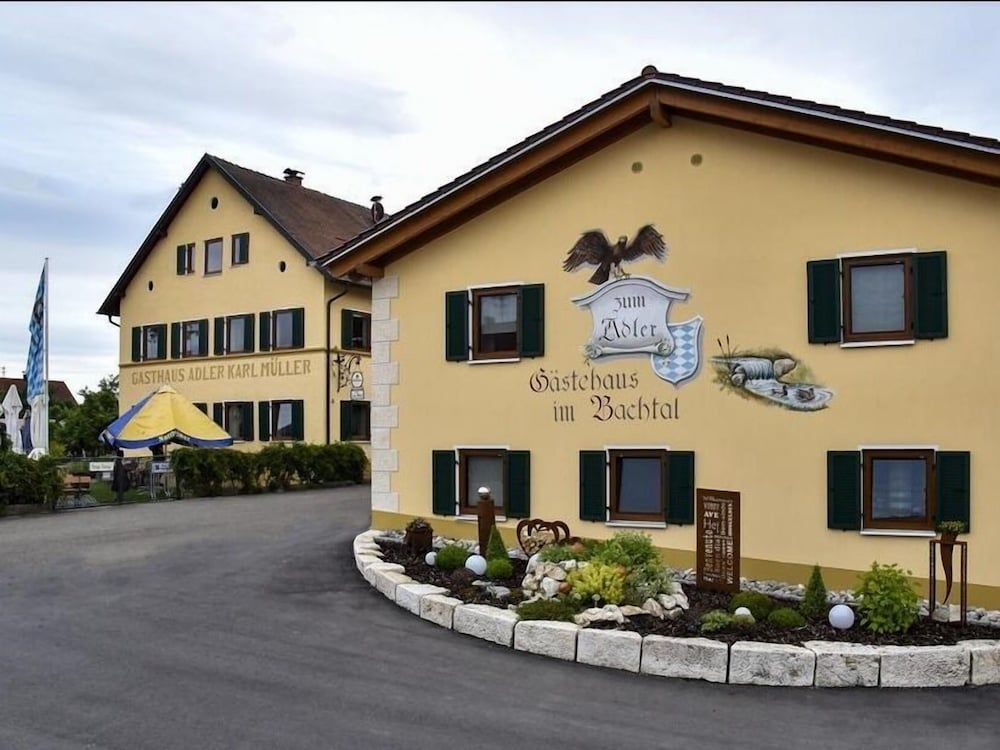 Landhotel Zum Adler -1 estrelas em Oberbechingen