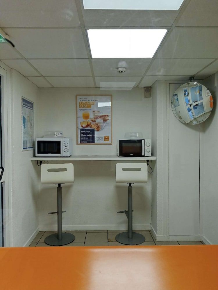 Premiere Classe Saint Brice Sous Forêt 2