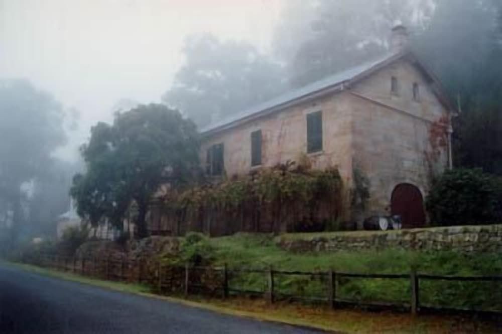 Tizzana Winery Bed & Breakfast -1 estrelas em Sackville Reach