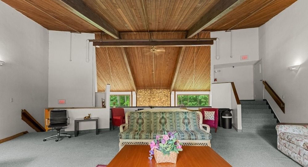 Evergreen Valley Inn by Coolvacay -1 étoiles à North Lovell