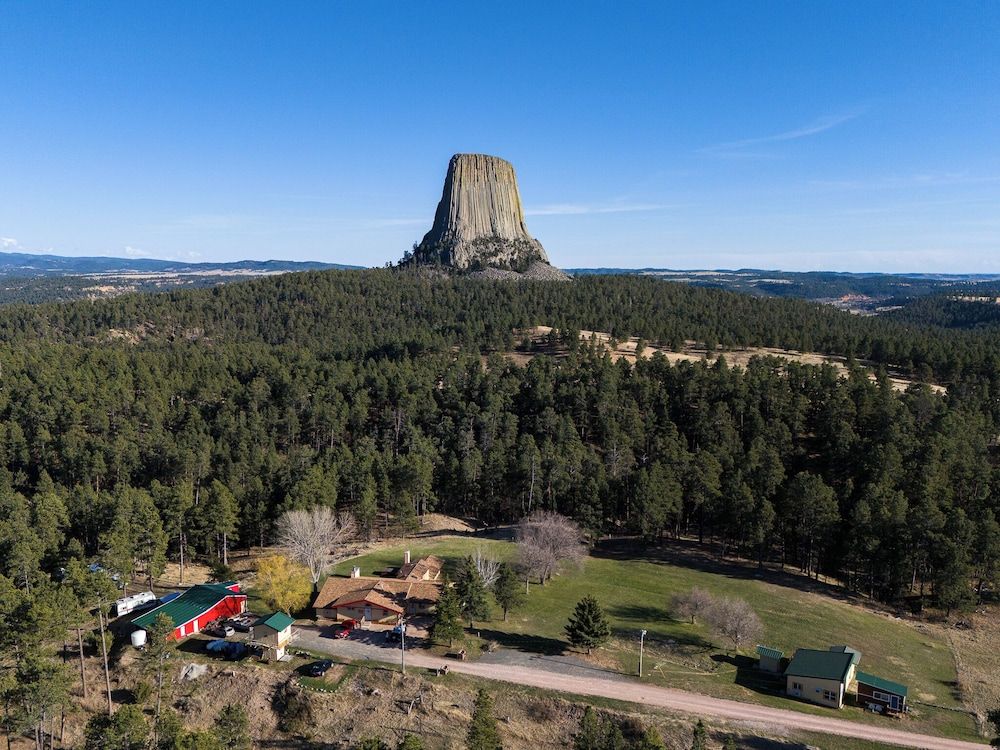 Devils Tower Lodge (Bed and Breakfast) -1 estrelas em Devils Tower