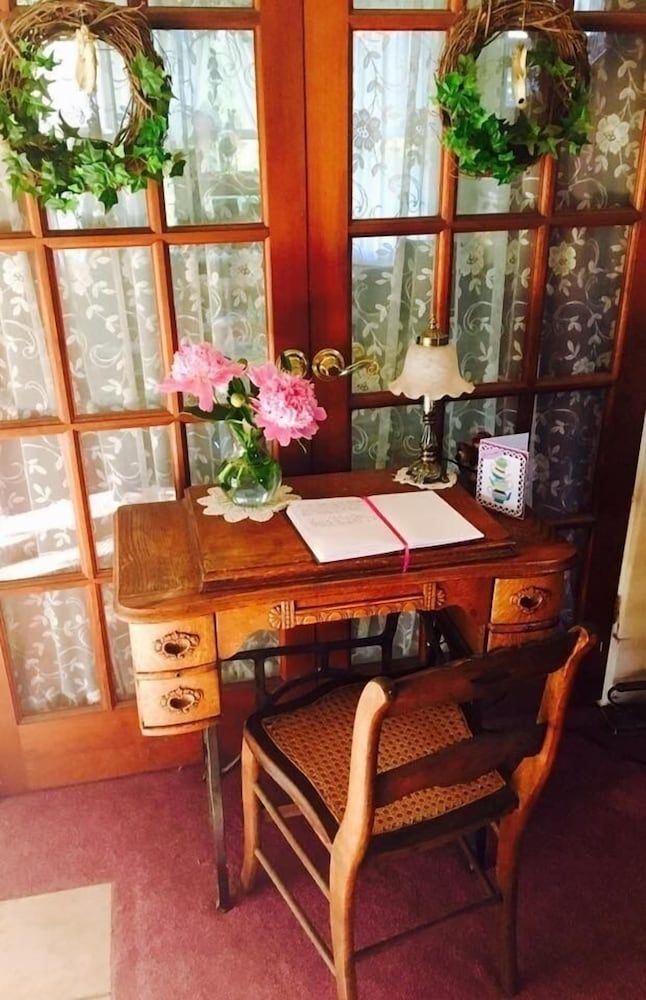 The Bella Ella B&B 2