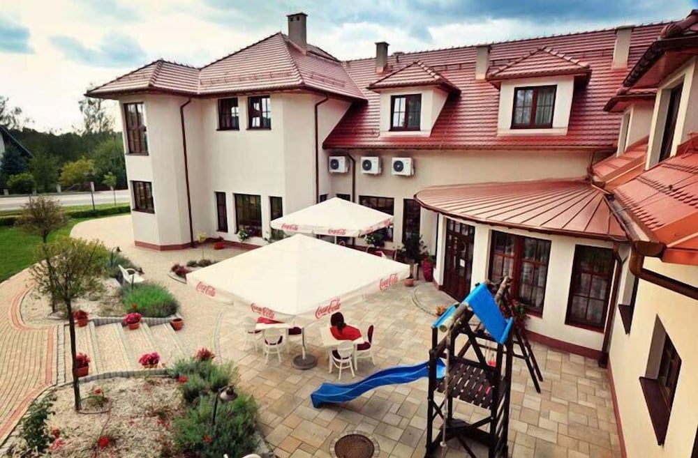 Hotel Dudek 3 estrelas em Mniów