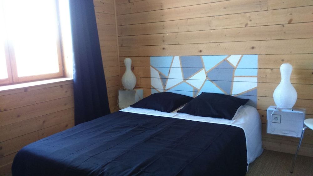 Maison Écologique en Paille -1 estrelas em La Chapelle-Enchérie