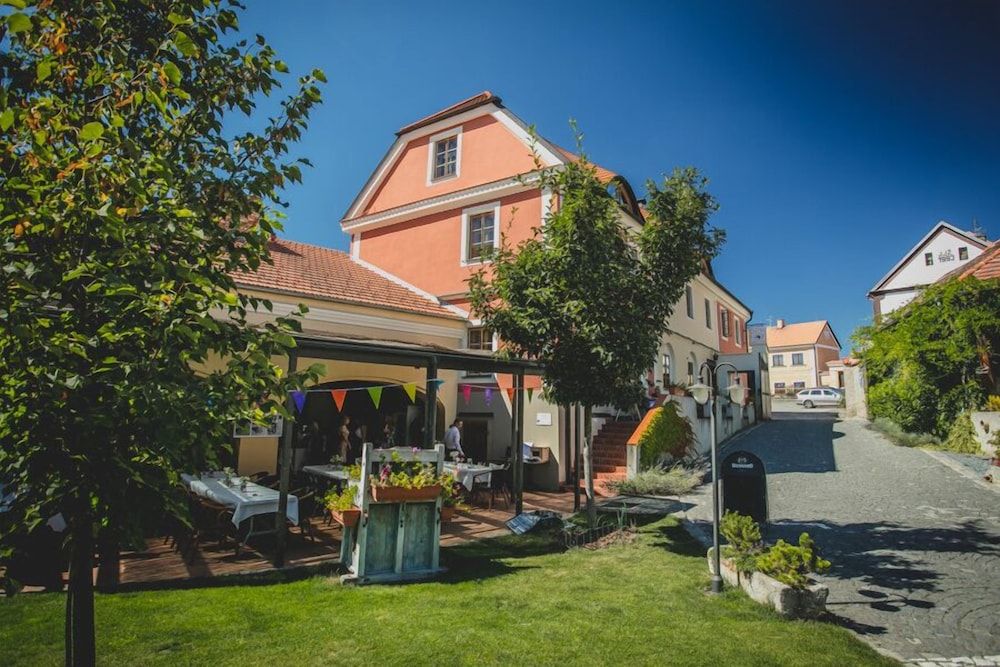 Dvůr Hoffmeister 3 étoiles à Velké Číčovice