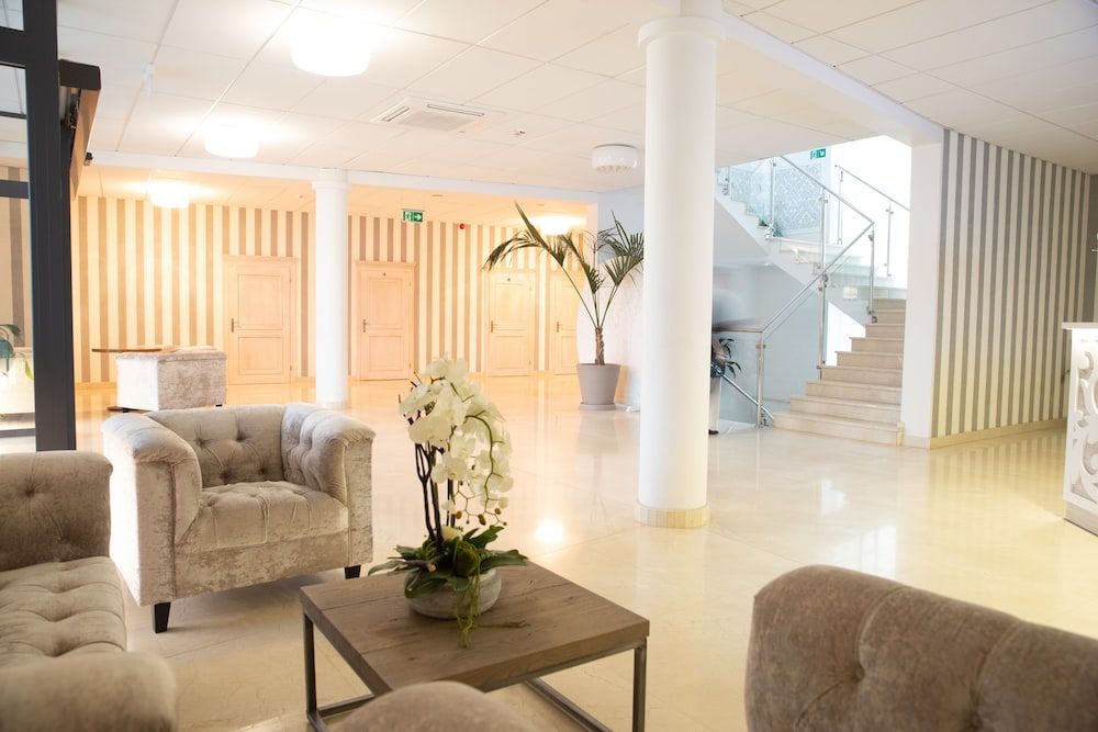 Nadodrzanski DwÔøΩr 2