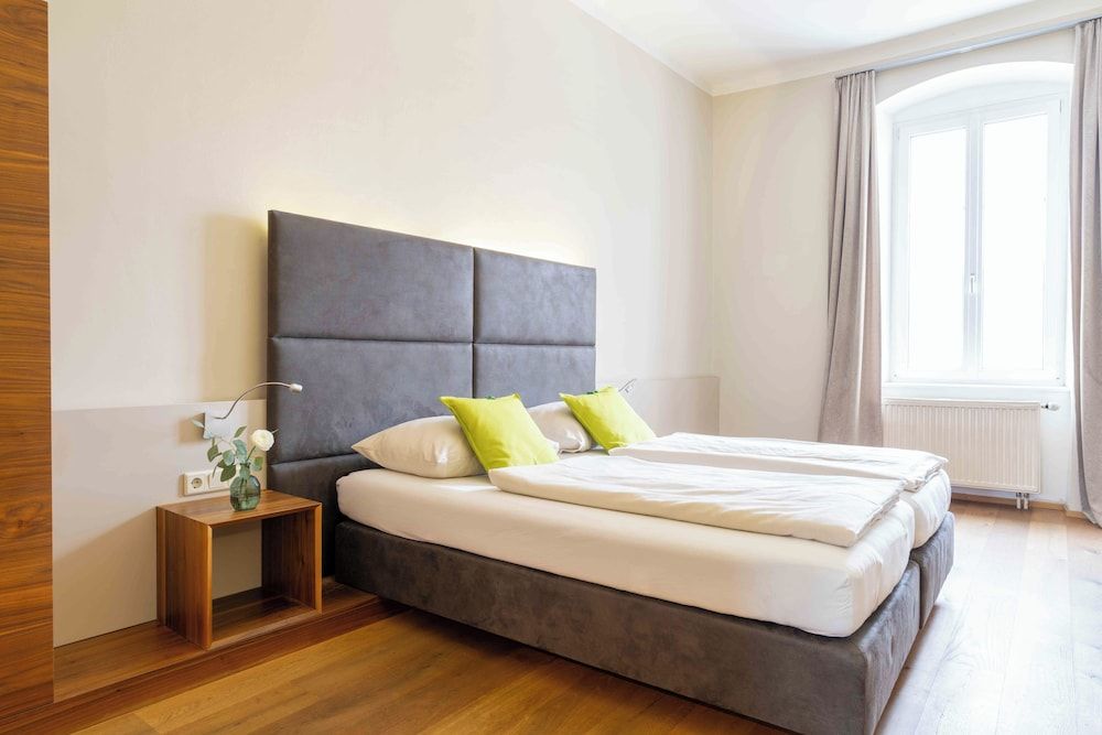 WALDHÔøΩR -1 estrelas em Perg