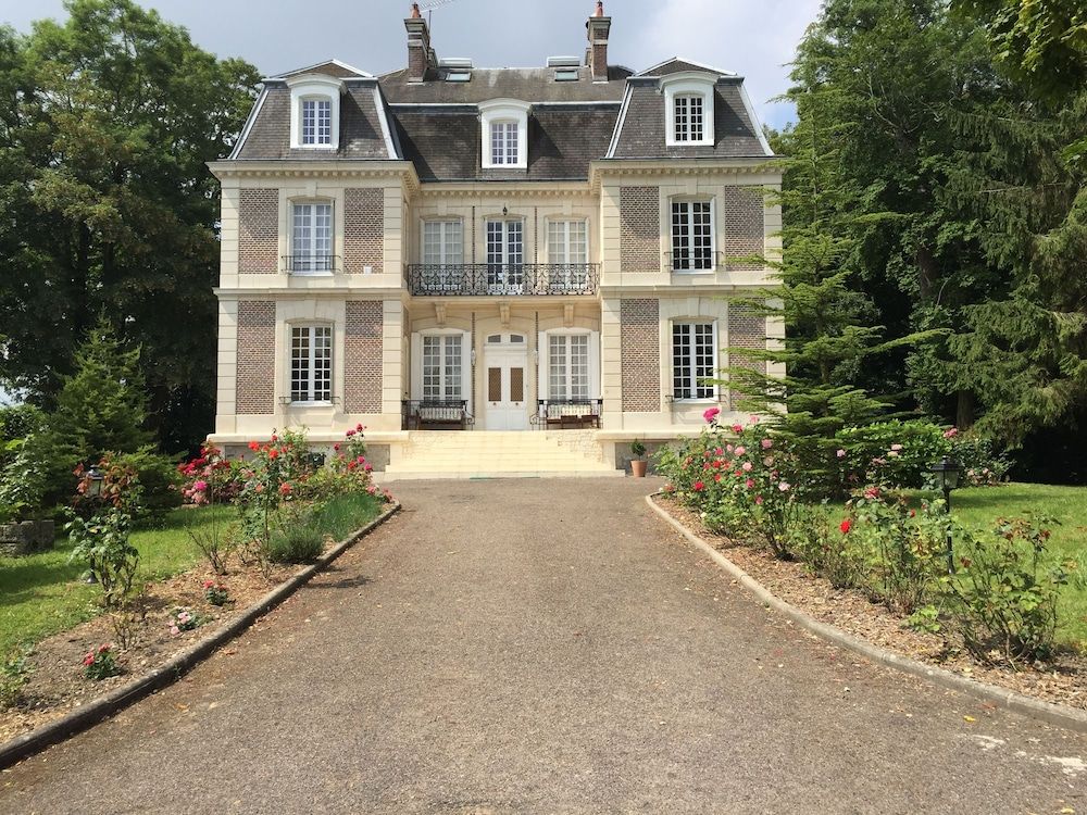 Château d'Avesnes Le Castelet -1 estrelas em Avesnes-en-Bray