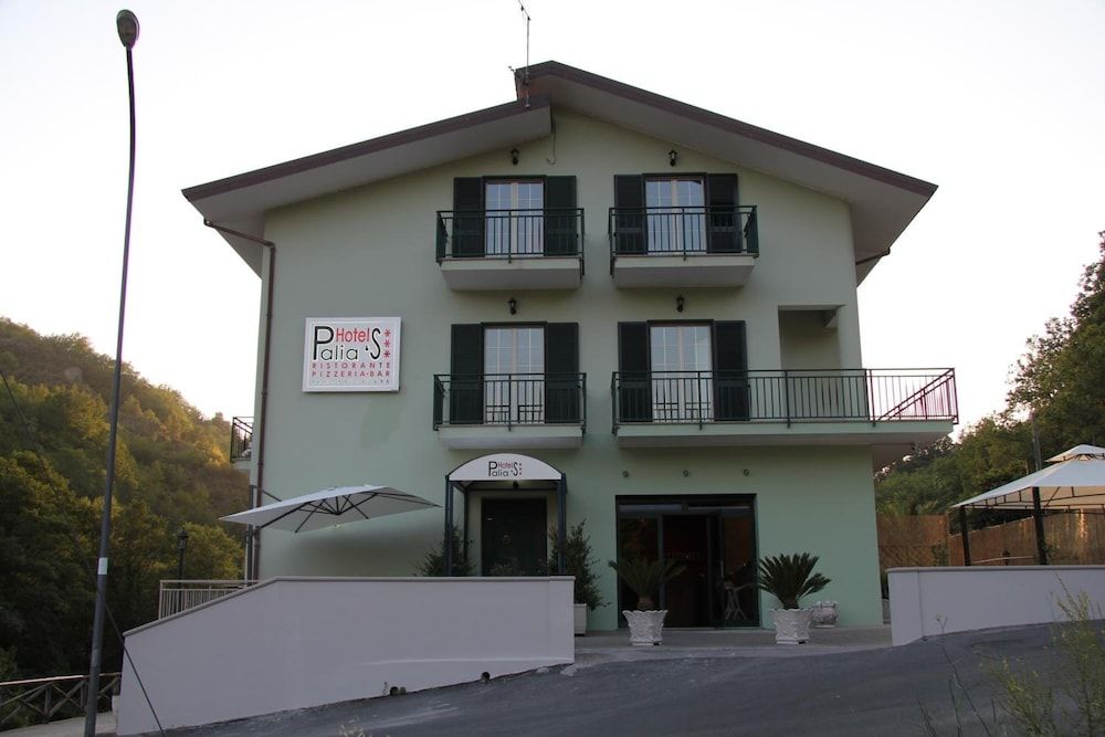 Palia's Hotel 3 estrelas em Laino Borgo