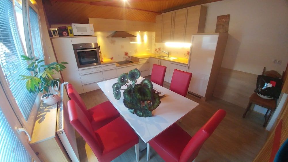 Poldas appartment -1 estrelas em Poljane nad Škofjo Loko