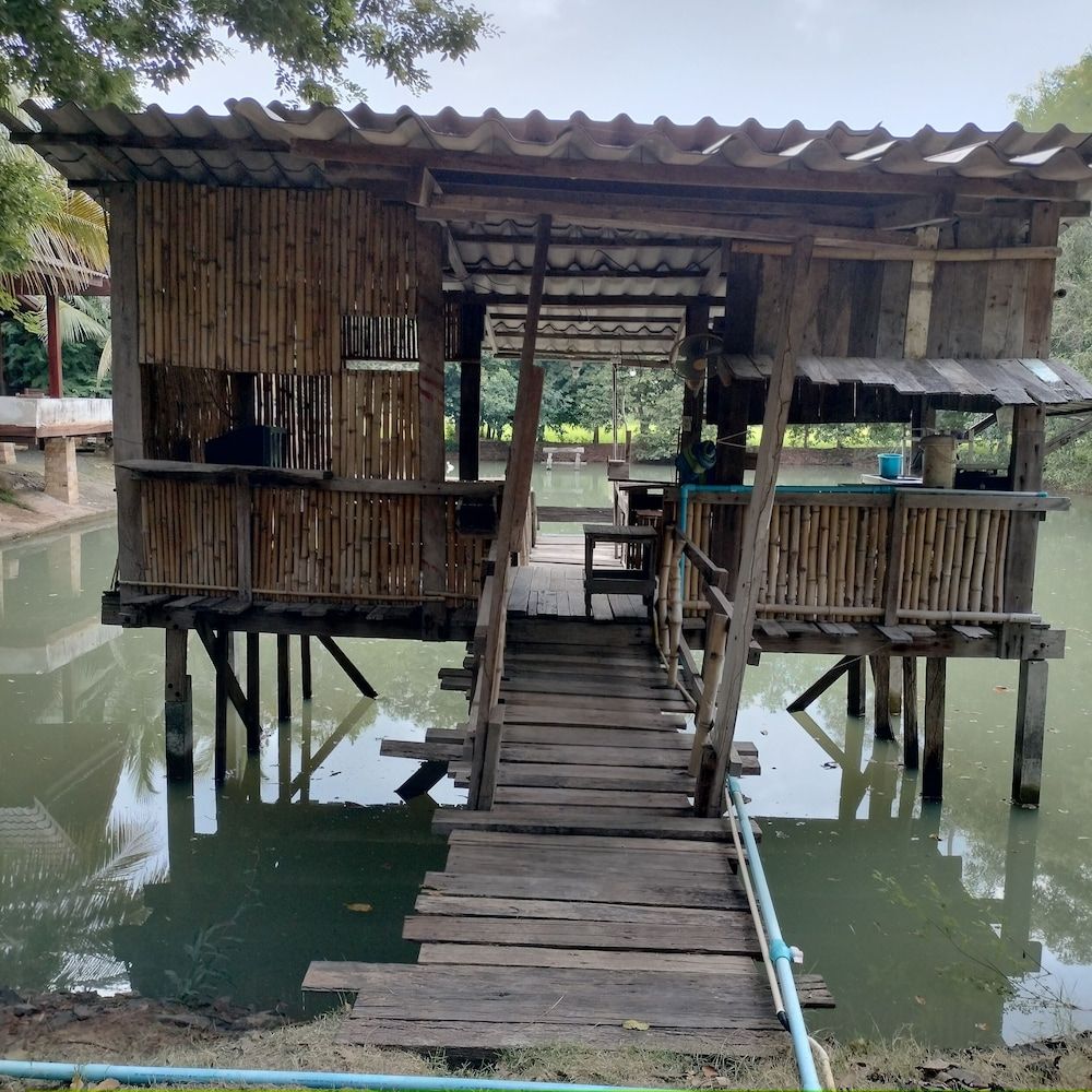 Home Style Resort -1 estrellas en Buriram
