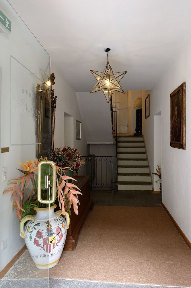 Hotel Soazza 2