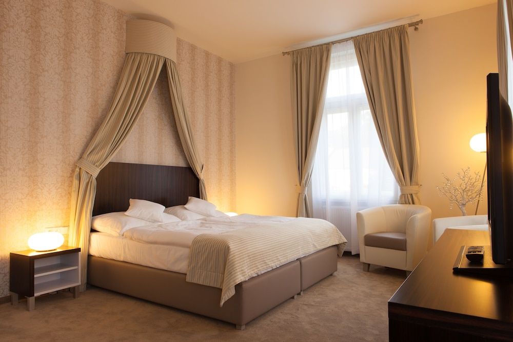 Zámeček Petrovice 2