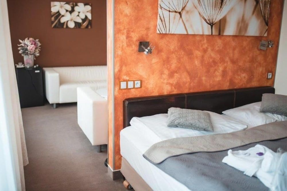 Hotel Lucia 2