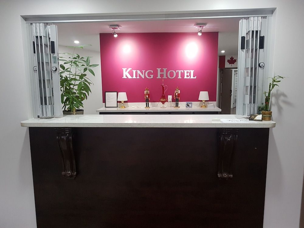 King Hotel 3