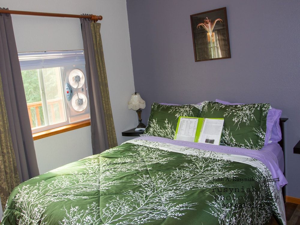 A Hyde Away Inn B&B 2