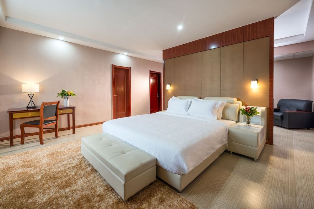 The Farmington Hotel 2