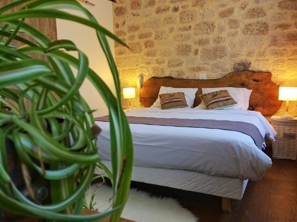 Hôtel des Grottes 3