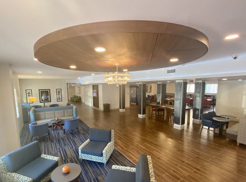 Holiday Inn Express & Suites Dahlonega - Univ Area 3