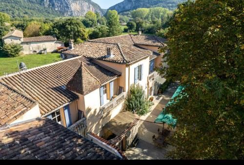 Logis Hotel Restaurant Le Domaine de la Régalière 3 estrellas en Anduze