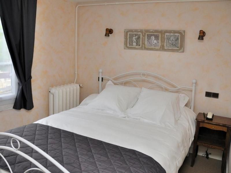 Logis Auberge de l'Ecole 2 estrellas en Pontlevoy
