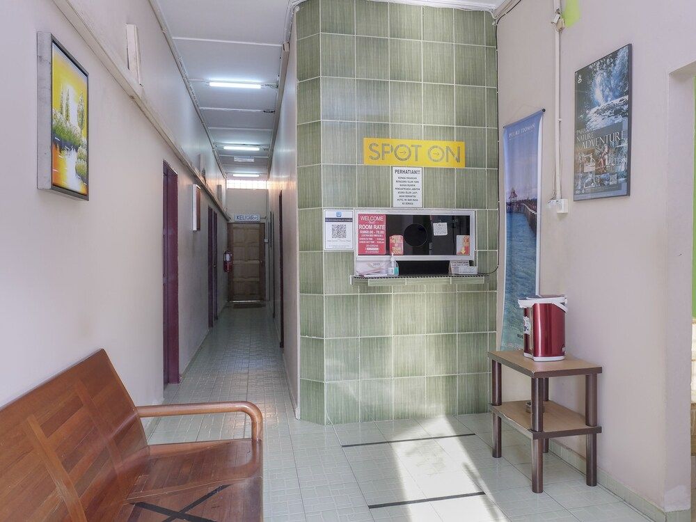 SPOT ON 90144 Corridor Hotel 1 3