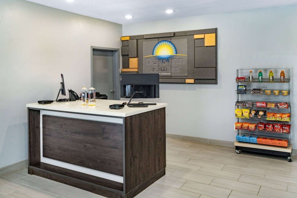 Days Inn & Suites Horn Lake / Graceland Area 2