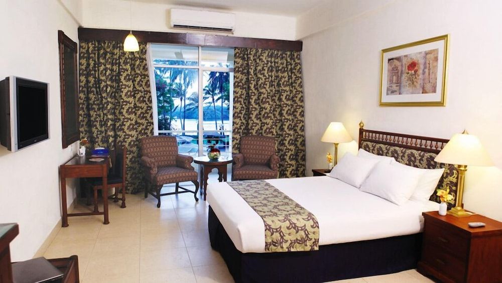 Beach Luxury Hotel 3