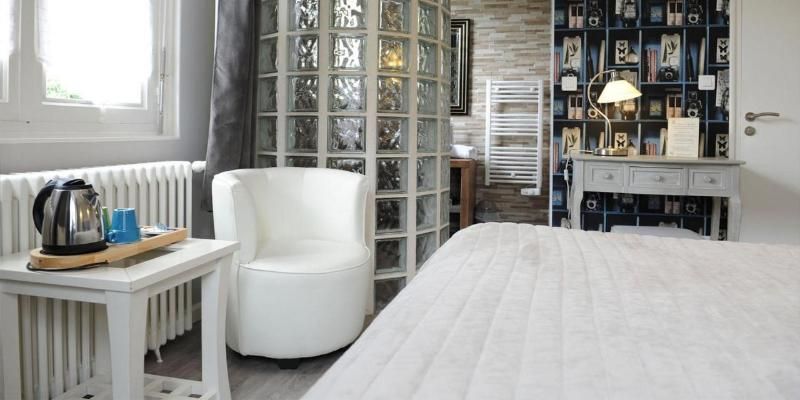 Logis Hotel L'Ayguelade 3 étoiles à Bielle